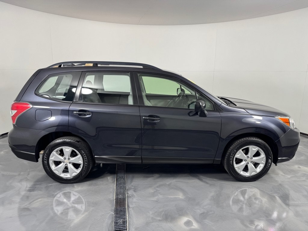 Used 2016 Subaru Forester 2.5i w/ Alloy Wheel Package AWD/4WD image 4
