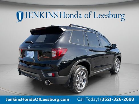 Used 2023 Honda Passport TrailSport image 3