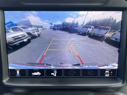 Used 2023 GMC Sierra 3500 SLT w/ SLT Convenience Package AWD/4WD image 13