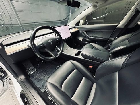 Used 2018 Tesla Model 3 Long Range RWD image 17