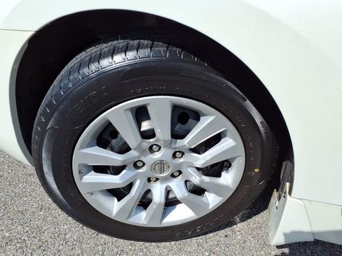 Used 2015 Nissan Altima 2.5 S w/ Power Driver Seat Package FWD image 20