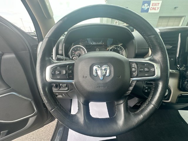 Used 2019 RAM 1500 Laramie AWD/4WD image 17