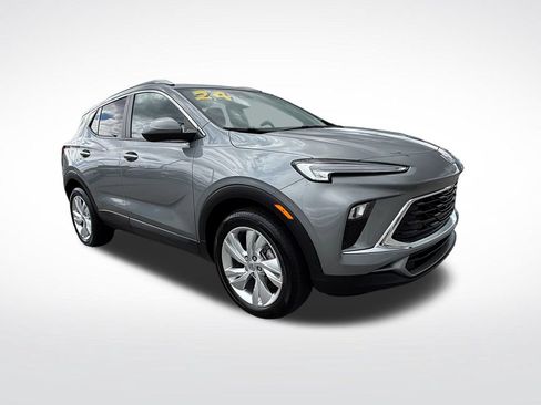 Used 2024 Buick Encore GX Preferred FWD image 12