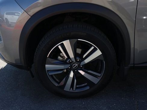 Certified 2023 Nissan Rogue SL image 11