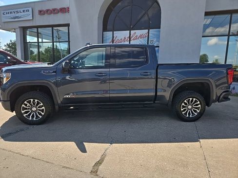 Used 2021 GMC Sierra 1500 AT4 w/ AT4 Value Package AWD/4WD image 5