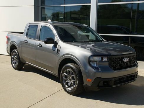 New 2025 Ford Maverick XLT w/ XLT Luxury Package image 2