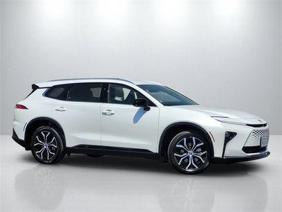 Used 2025 Toyota Crown Signia