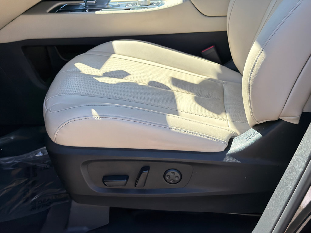 Used 2023 INFINITI QX60 Luxe w/ Cargo Package AWD/4WD image 17