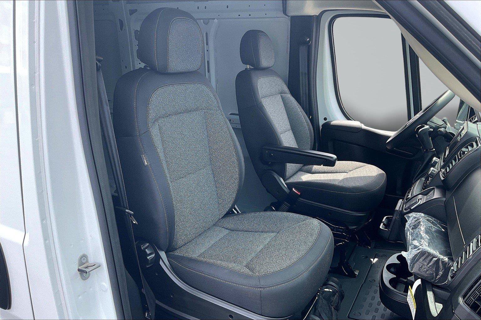 Used 2024 RAM ProMaster 2500 FWD image 8