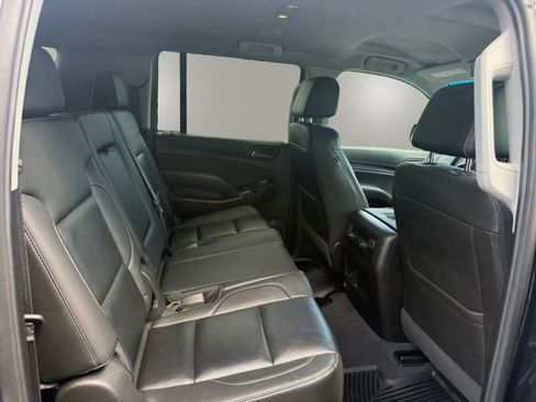 Used 2019 Chevrolet Suburban LT AWD/4WD image 43
