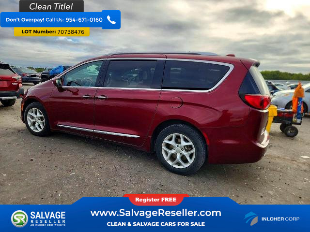 Used 2018 Chrysler Pacifica Touring-L w/ Tire & Wheel Group FWD image 3