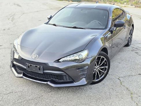 Used 2017 Toyota 86 image 2