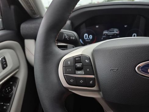 New 2026 Ford Explorer Active w/ Active Comfort Package RWD image 22
