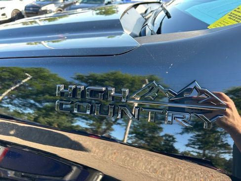 Used 2024 Chevrolet Silverado 1500 High Country w/ Midnight Edition AWD/4WD image 11