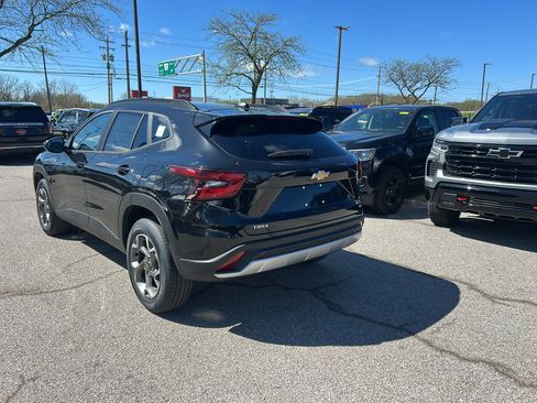 New 2026 Chevrolet Trax LT FWD image 5