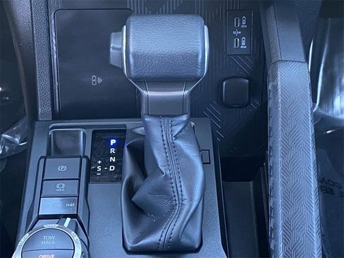 Used 2025 Toyota 4Runner Platinum image 31