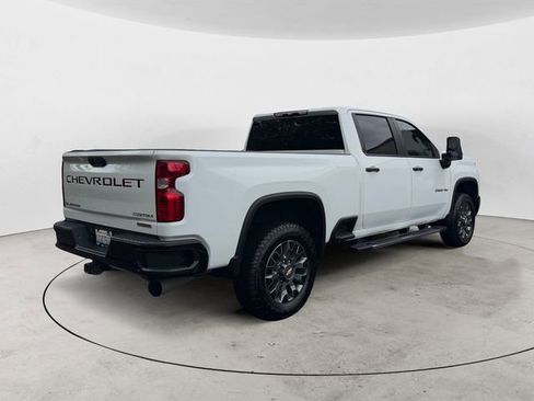 Used 2024 Chevrolet Silverado 2500 Custom w/ Custom Value Package AWD/4WD image 5