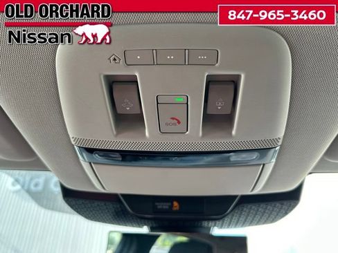 Used 2024 Nissan Ariya AWD image 18