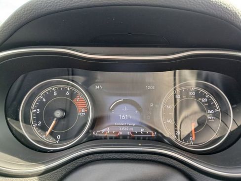 Used 2021 Jeep Cherokee Latitude Lux w/ Comfort/Convenience Group image 21