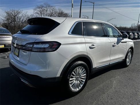 Certified 2019 Lincoln Nautilus Premier image 5