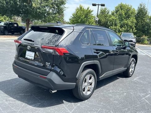 Used 2025 Toyota RAV4 XLE AWD/4WD image 4