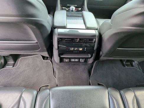 Used 2024 Jeep Wagoneer L 4WD image 27