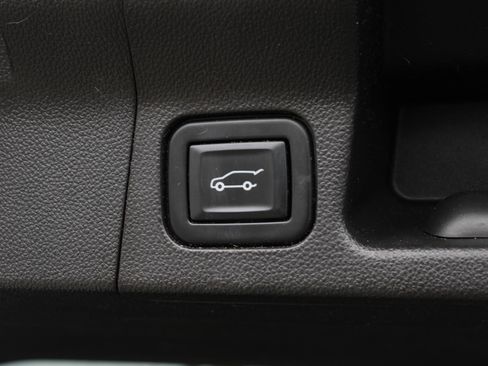 Used 2023 GMC Acadia Denali AWD/4WD image 14