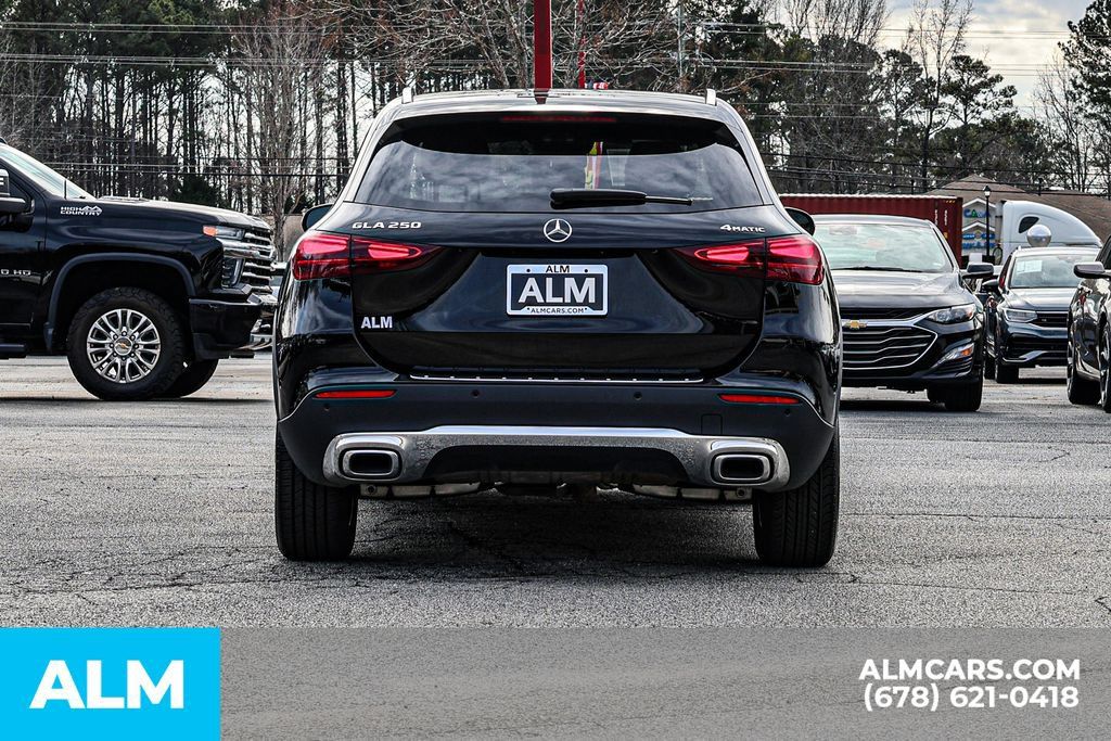 Used 2025 Mercedes-Benz GLA 250 4MATIC image 11