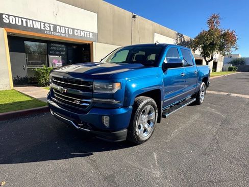Used 2017 Chevrolet Silverado 1500 LTZ Z71 w/ LTZ Plus Package image 2