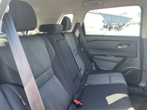 Used 2026 Nissan Rogue SV image 19