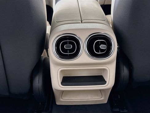 Used 2023 Mercedes-Benz GLC 300 w/ Exclusive Trim Package image 31