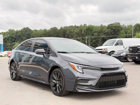 Used 2024 Toyota Corolla SE FWD image 6