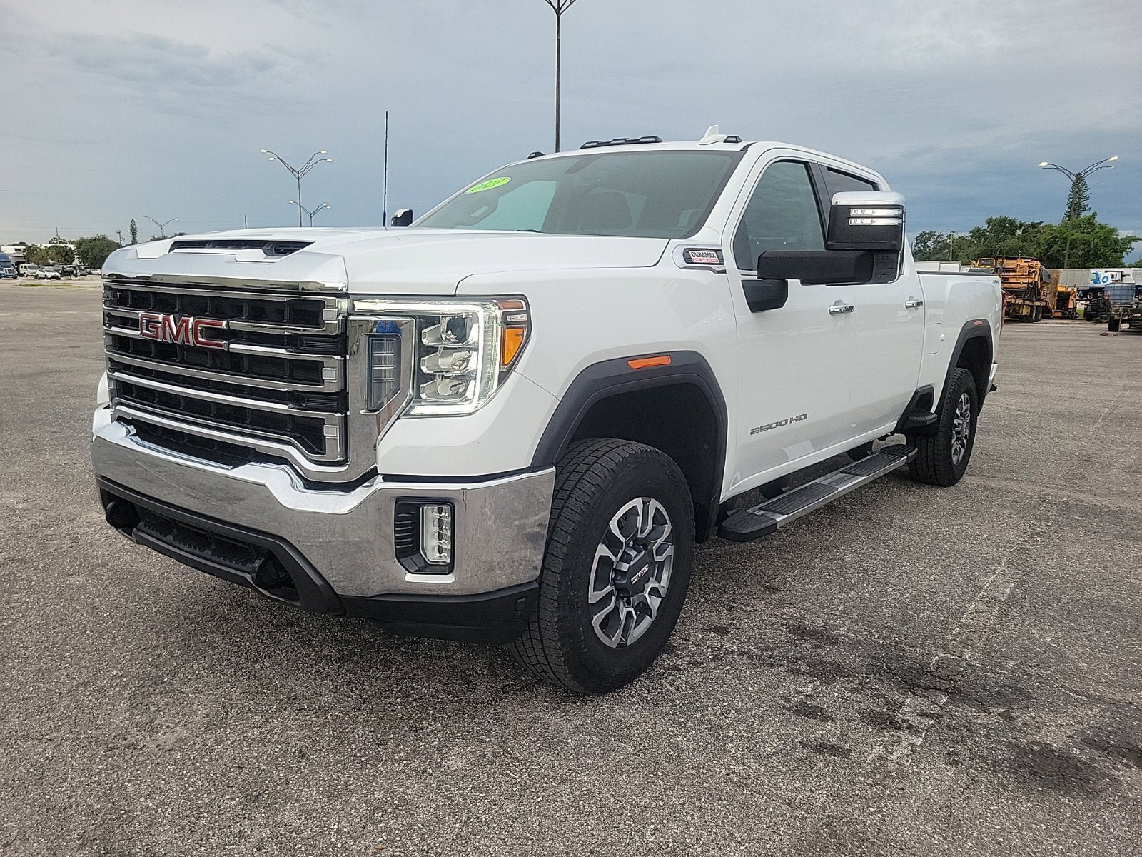 Used 2021 GMC Sierra 2500 SLT w/ SLT Convenience Package AWD/4WD image 2