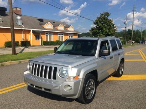 Used 2008 Jeep Patriot Limited image 1