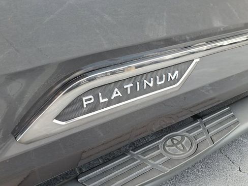 Used 2025 Toyota Tundra Platinum AWD/4WD image 9