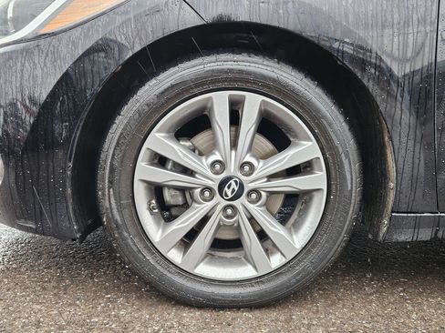 Used 2017 Hyundai Elantra Value Edition w/ Cargo Package image 11