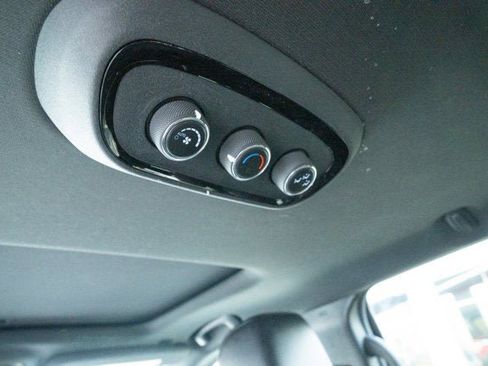 Used 2024 Dodge Durango GT image 32