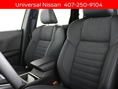 New 2026 Nissan Rogue SL AWD/4WD image 17