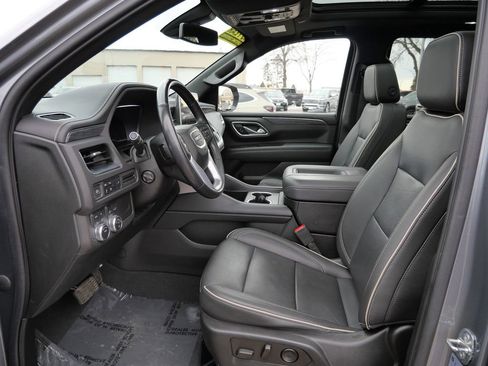 Used 2022 GMC Yukon SLT w/ SLT Premium Package image 12