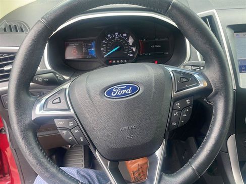 Used 2020 Ford Edge SEL w/ Convenience Package FWD image 7