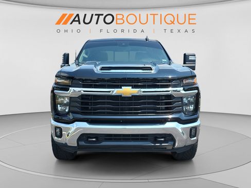 Used 2024 Chevrolet Silverado 2500 LT w/ Convenience Package AWD/4WD image 9