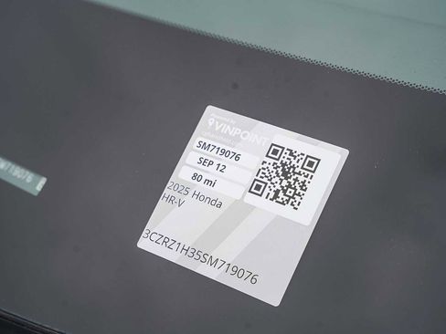 Certified 2025 Honda HR-V LX image 30