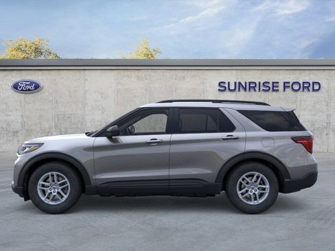 New 2026 Ford Explorer Active RWD image 3