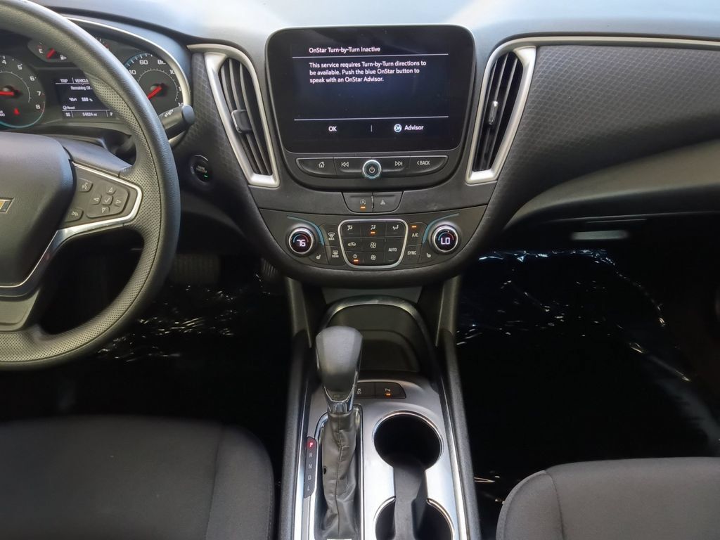 Used 2024 Chevrolet Malibu LT FWD image 3