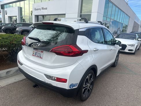 Used 2018 Chevrolet Bolt Premier w/ Driver Confidence II Package image 4