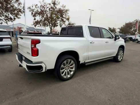 Used 2019 Chevrolet Silverado 1500 High Country w/ Technology Package image 7