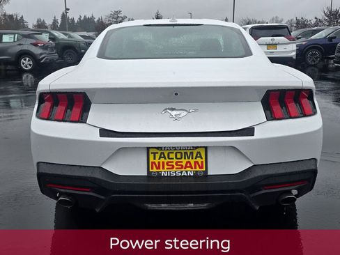 Used 2024 Ford Mustang Coupe RWD image 4
