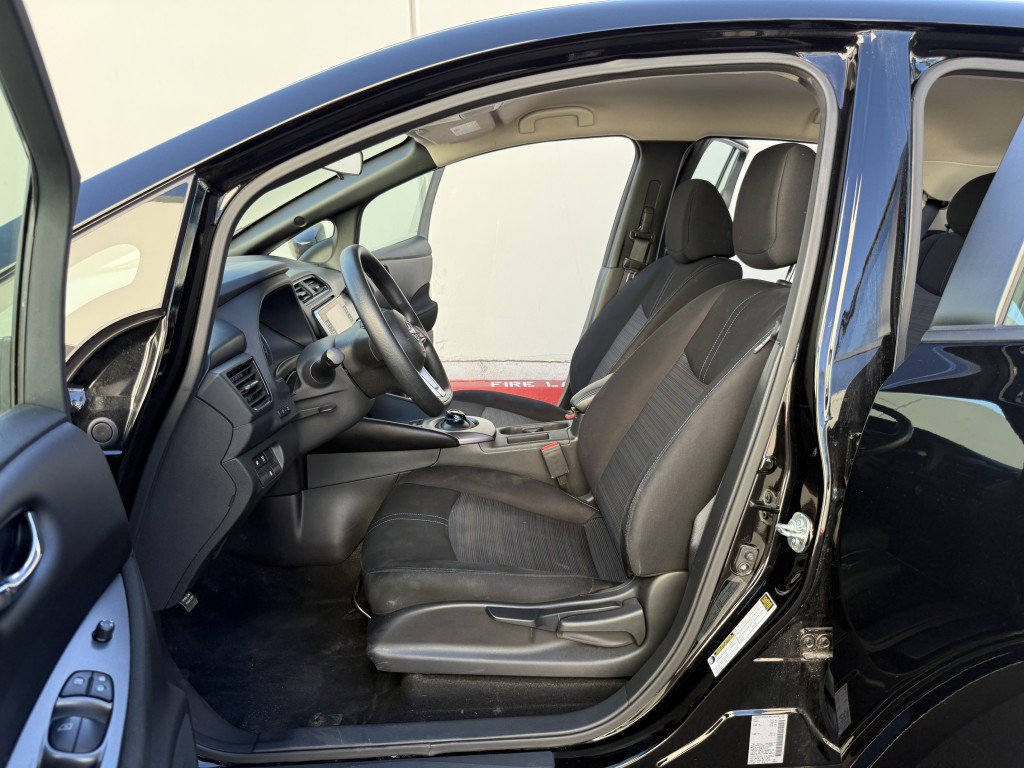 Used 2024 Nissan Leaf S FWD image 11