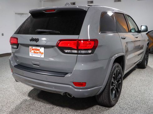 Used 2022 Jeep Grand Cherokee Laredo X RWD image 7