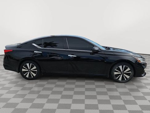 Used 2020 Nissan Altima 2.5 SV FWD image 9